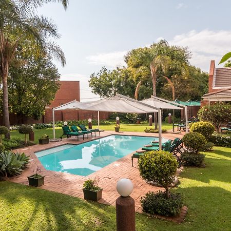 Town Lodge Menlo Park Претория Екстериор снимка