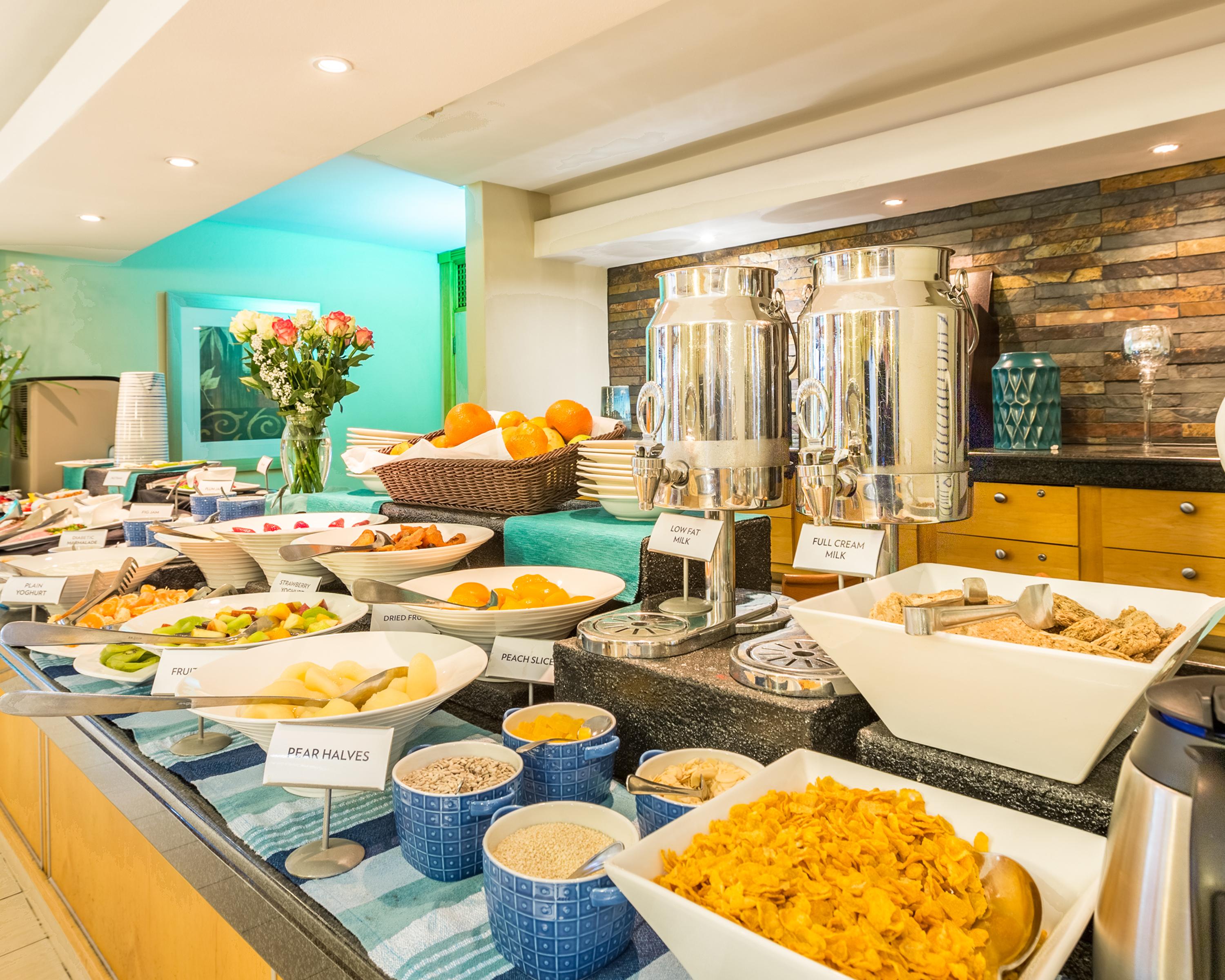 Town Lodge Menlo Park Претория Екстериор снимка