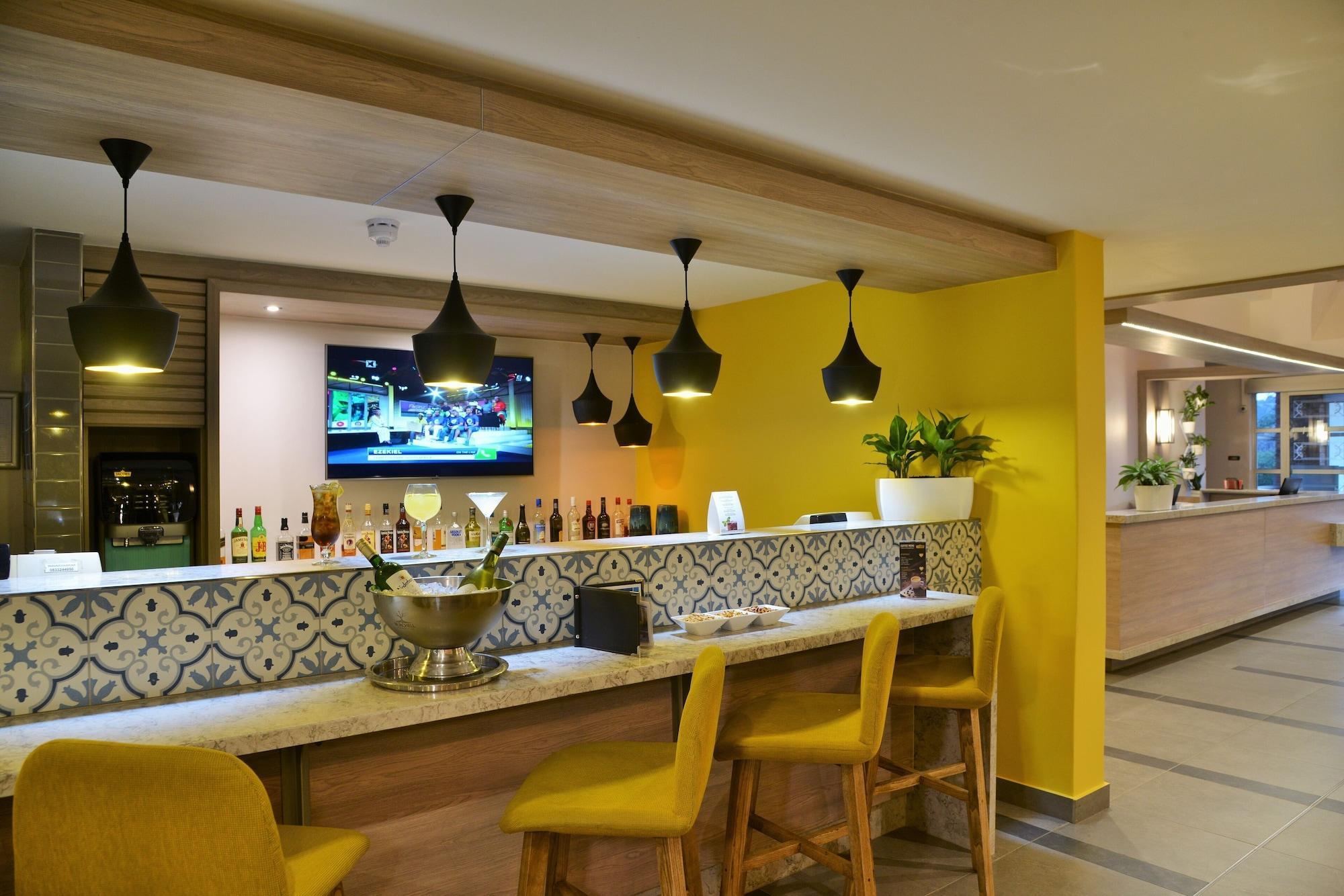 Town Lodge Menlo Park Претория Екстериор снимка