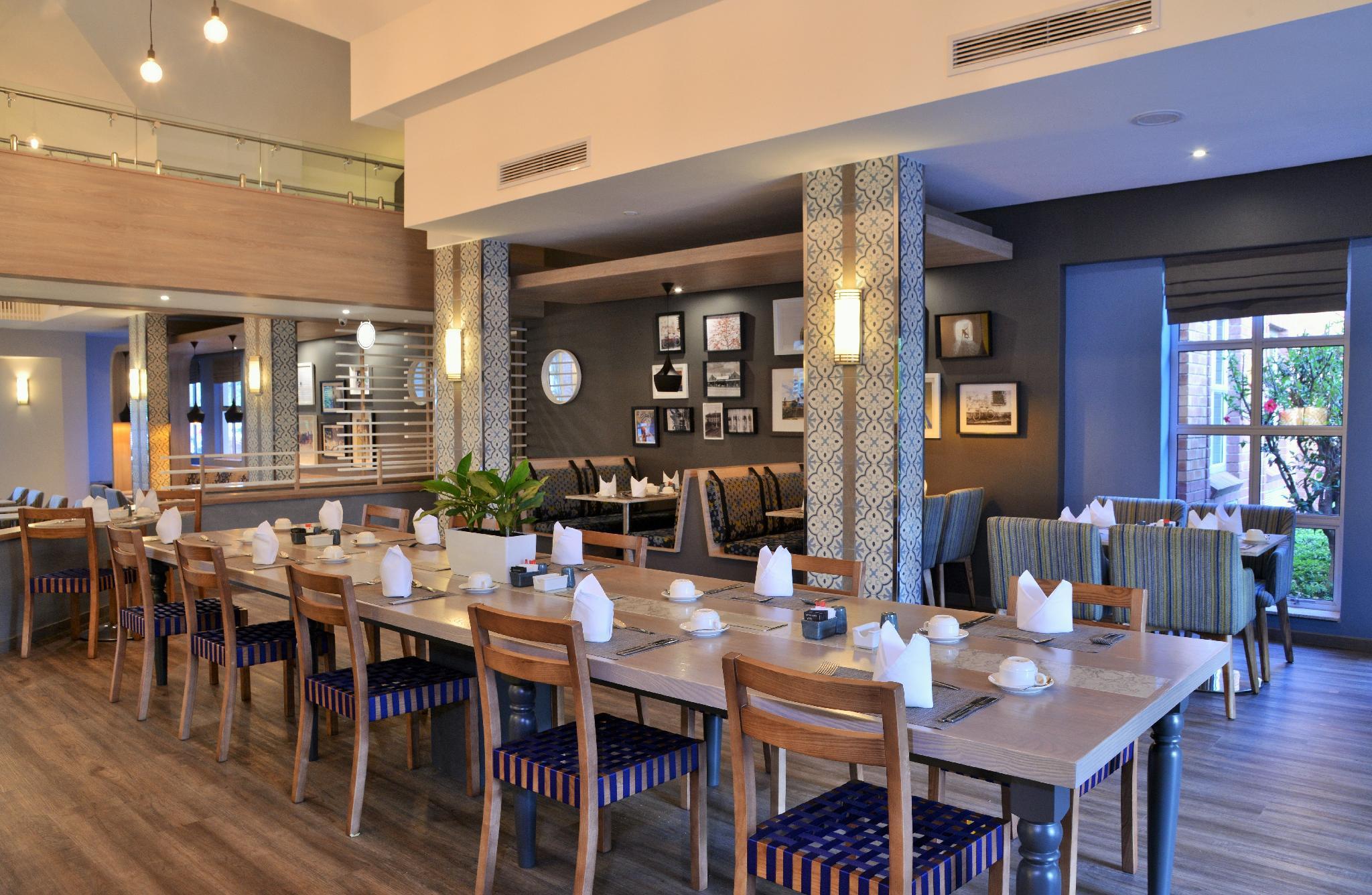 Town Lodge Menlo Park Претория Екстериор снимка