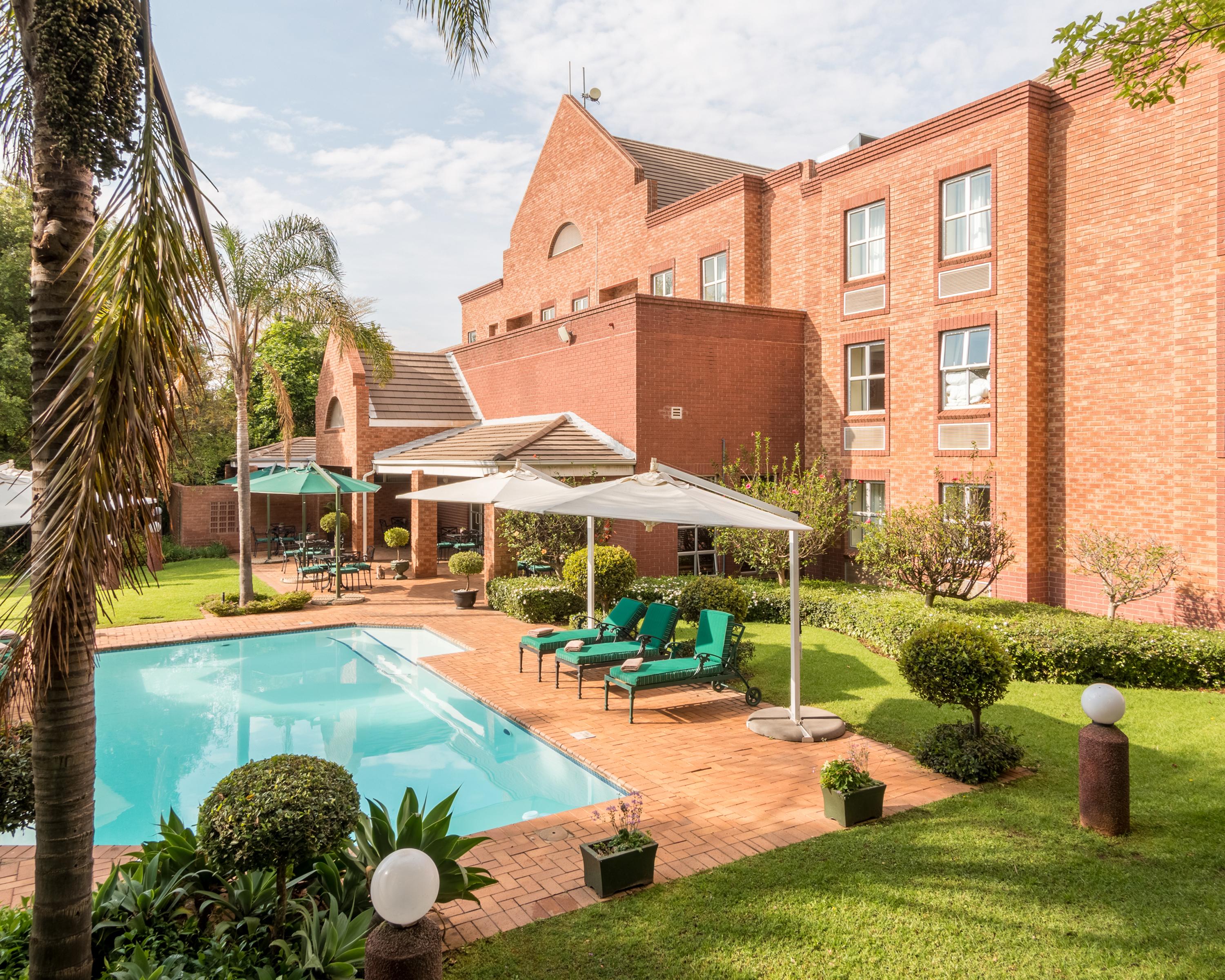 Town Lodge Menlo Park Претория Екстериор снимка