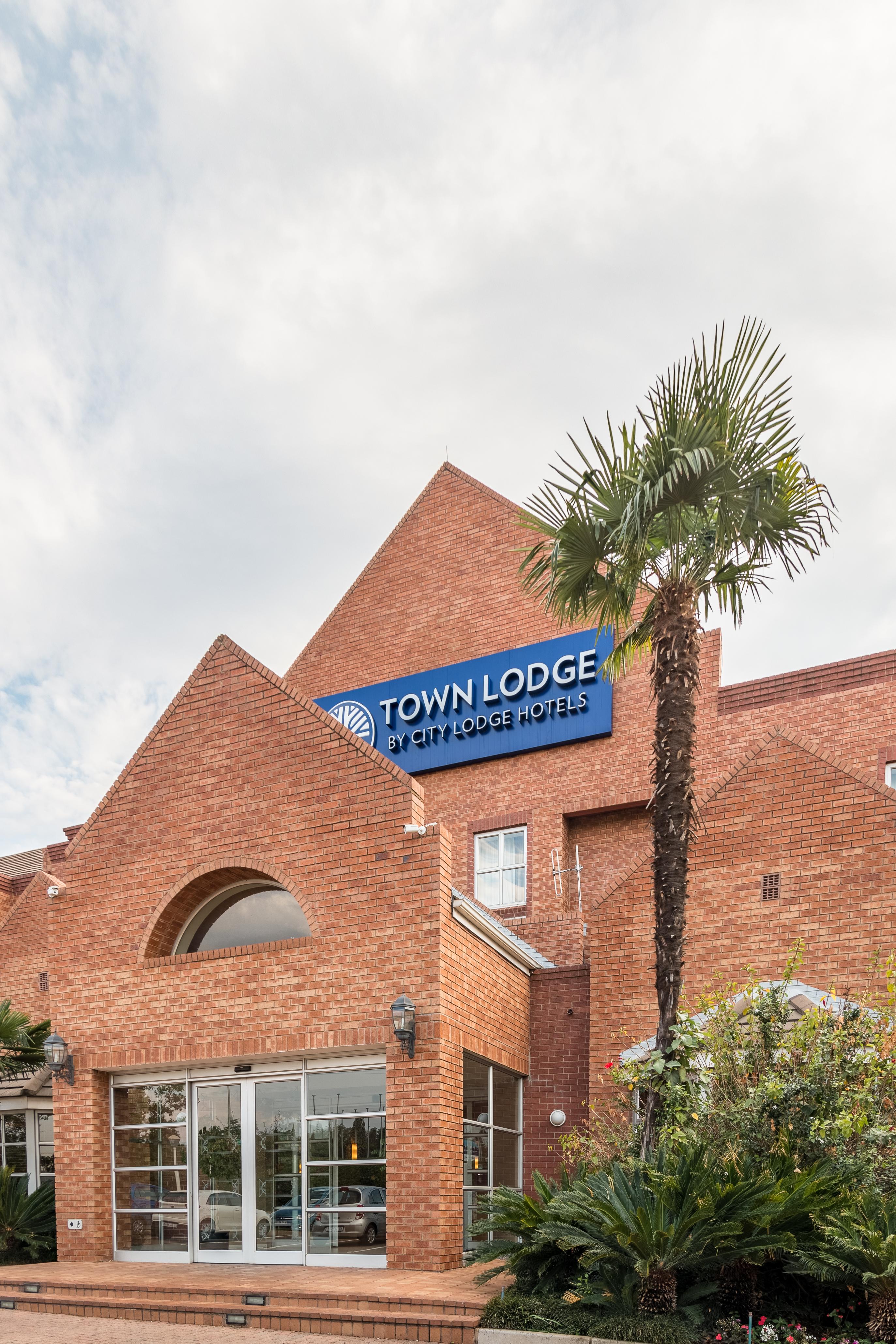Town Lodge Menlo Park Претория Екстериор снимка